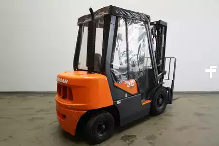 Dieselstapler 2009  Doosan D25G (2)