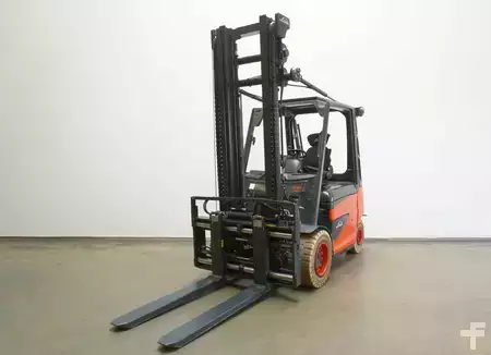 Elektromos 4 kerekű 2022  Linde E 45/600 H 388 (1)