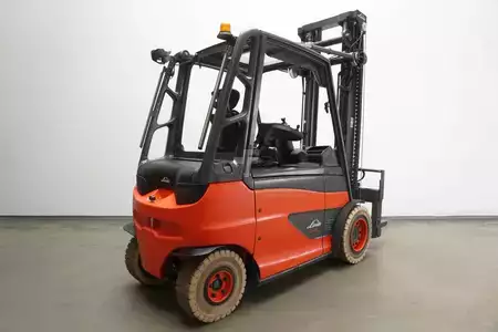 Elektromos 4 kerekű 2022  Linde E 45/600 H 388 (2)
