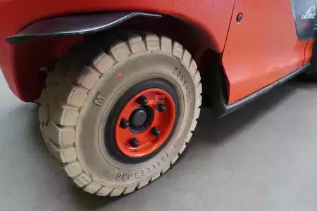 Elektromos 4 kerekű 2022  Linde E 45/600 H 388 (7)