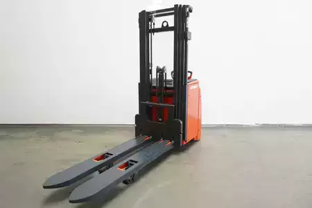 Stacker pedestre 2021  Linde L 20 i 1173 (2)