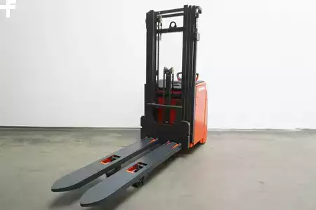 Stacker pedestre 2021  Linde L 20 i 1173 (2)
