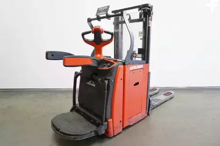 Pallet Stackers 2022  Linde D 10 AP 1163 (1)