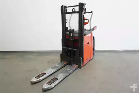 Pallet Stackers 2022  Linde D 10 AP 1163 (2)