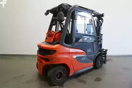 Wózki gazowe 2021  Linde H 25 T 1202 (2)