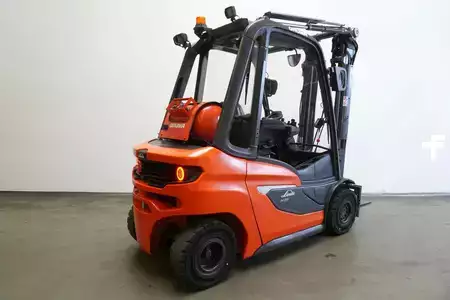 Wózki gazowe 2020  Linde H 25 T 1202 (2)