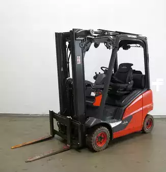 Gázüzemű targonca 2022  Linde H 14 T 391-02 (1)