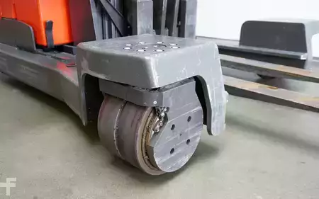 4-kierunkowe Reach Trucki 2021  Linde R 25 F 8923 (7)