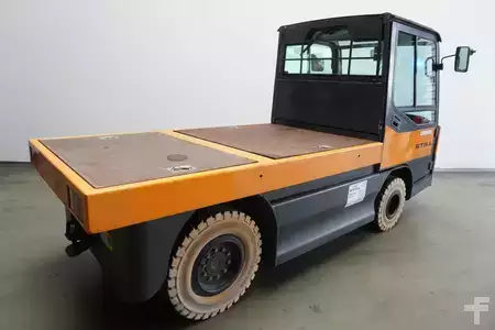 Chariots tracteurs 2018  Still R08-20 127 (2)