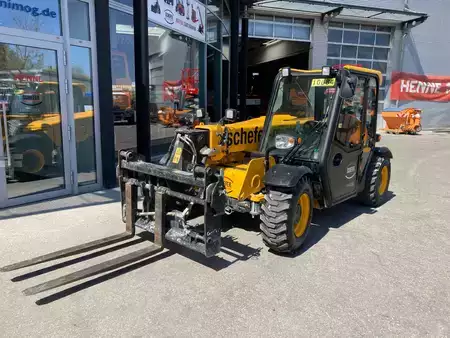 Sollevatori telescopici rigidi 2021  JCB 525-60HI-VIZ (1)