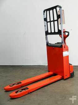 Nízkozdvižný vozík 2023  Linde T 14 ION 1155-00 (3)