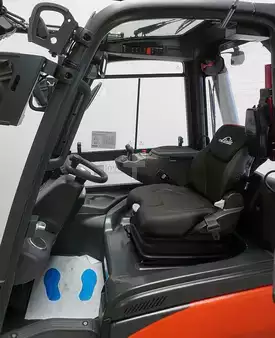 Elektro čtyřkolový VZV 2023  Linde E 30/600 H 1252 (4)