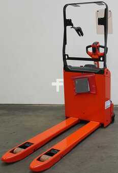 Transpallet elettrici 2024  Linde T 14 ION 1155-00 (5)