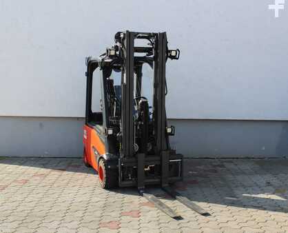 Chariots électriques à 4 roues 2018  Linde E20PL (2)