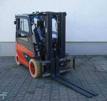 Chariots électriques à 4 roues 2019  Linde E40/600L (7)