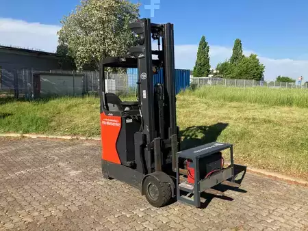 Carretilla retráctil 2019  Linde R14G (3)