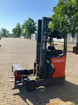 Carretilla retráctil 2019  Linde R14G (5)