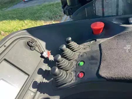 Carretilla retráctil 2019  Linde R14G (8)