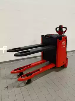 Transpaleta eléctrica 2024  Linde T16L (2)
