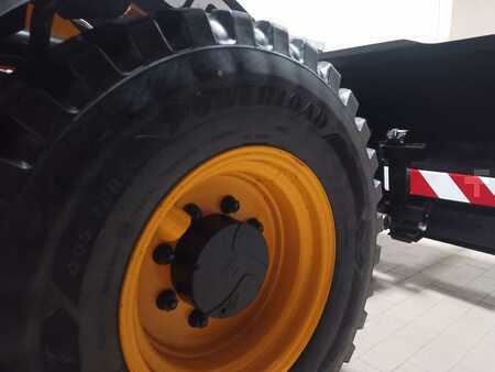 Ostatní 2024  JCB 409 (17)