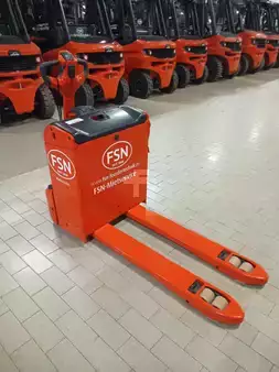 Niederhubwagen 2025  Linde T 20 (2)