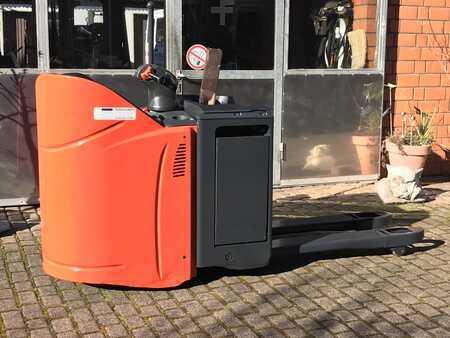 Fahrerstandstapler 2016 Linde T20SP (2)
