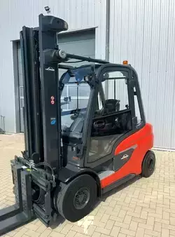Diesel gaffeltruck 2022  Linde H35D (1)