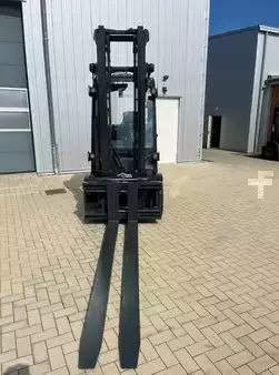 Diesel gaffeltruck 2022  Linde H35D (8)