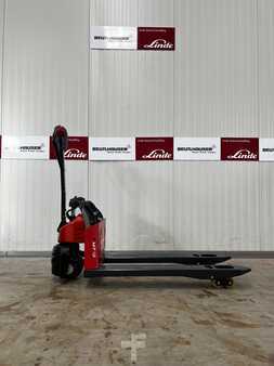 Electric Pallet Trucks 2021  Linde MT12 (1)