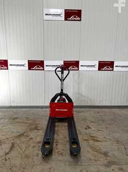 Electric Pallet Trucks 2021  Linde MT12 (2)