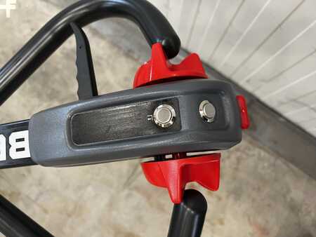 Niederhubwagen 2022  Linde MT15C (8)