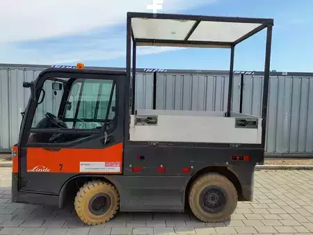 Traktor 2015  Linde P250 (1)