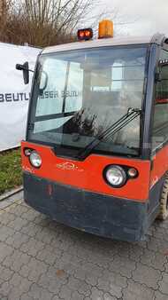 Chariots tracteurs 2016  Linde P250 (3)