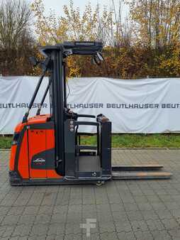 Vertical order pickers 2019  Linde V10 (1)