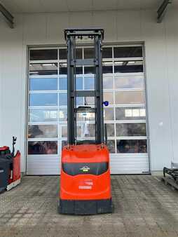 Vertikální vychystávací vozík 2016  Linde V48 (3)