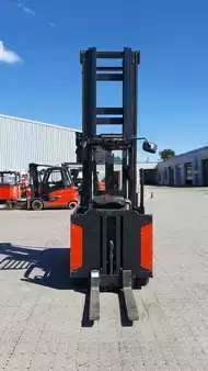 Vertikal-Kommissionierer 2018  Linde V48 (4)
