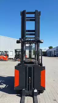 Vertikal-Kommissionierer 2018  Linde V48 (3)