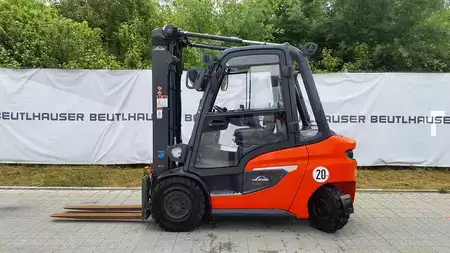 Diesel gaffeltruck 2023  Linde H30D (1)