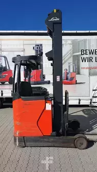 Schubmaststapler 2022  Linde R14 (1)