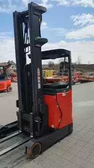 Chariots à mât rétractable 2020  Linde R12B (2)