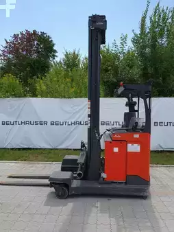 Carretilla retráctil 2018  Linde R25F (1)