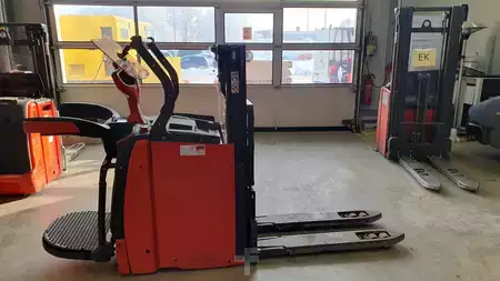 Ruční vysokozdvižný vozík 2020  Linde D10AP (2)