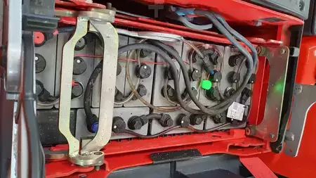 Tractor de arrastre 2019  Linde P30 (5)