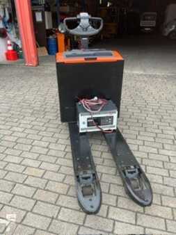 Niederhubwagen 2017  Toyota LWE 250 (4)
