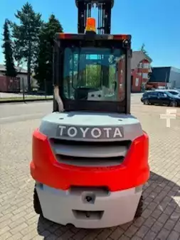 Dieselstapler 2017  Toyota 40-8 FD 50 N (4)