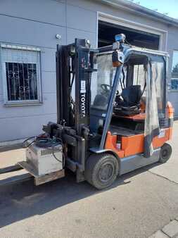 Eléctrico - 4 rodas 2012 Toyota 7FBMF35 (3)