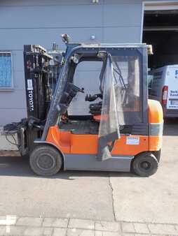 Eléctrico - 4 rodas 2012  Toyota 7FBMF35 (1)