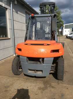 Empilhador diesel 2010 Toyota 50-5FD60 (3)