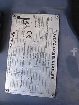 Elektrisk- 3 hjul 2011  Toyota 8FBET 20 (2)