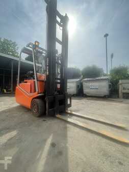 Elektro tříkolové VZV 2008 BT C3E 160 (1)